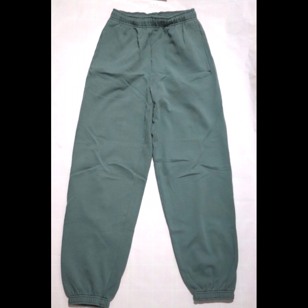 Aritzia TNA Pants